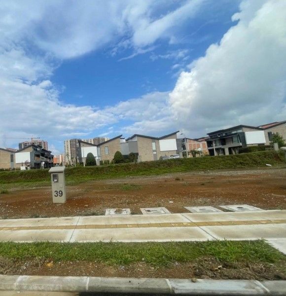 Lote en venta ubicado en Rionegro, sector Gualanday