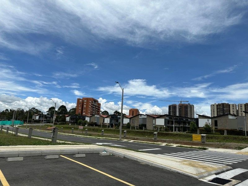 Lote en venta ubicado en Rionegro, sector Gualanday