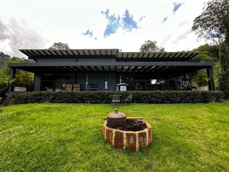 Casa en venta ubicada en La Estrella, sector La Tablaza