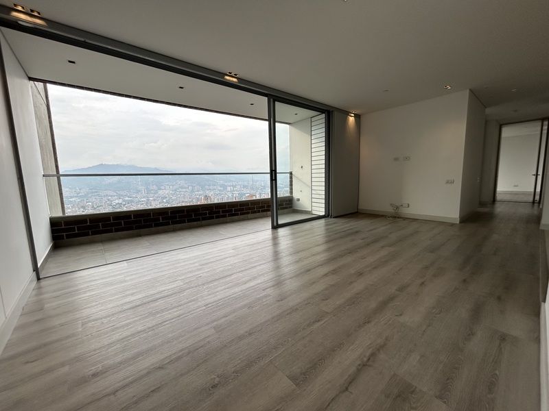 Apartamento en venta ubicado en Envigado, sector Loma del Chocho