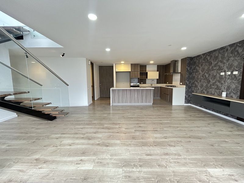 Apartamento en venta ubicado en Envigado, sector Loma de las Brujas