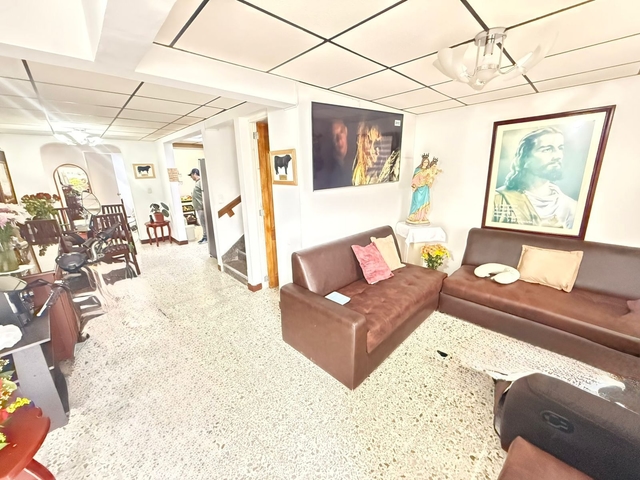 Casa en venta ubicada en La Ceja, sector Villalorca