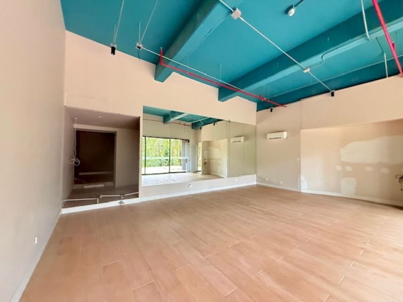 Oficina en venta ubicada en Envigado, sector Alto de las Palmas