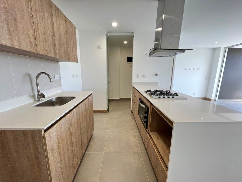 APARTAMENTO EN ARRIENDO EN RIO NEGRO SECTOR SAN NICOLAS