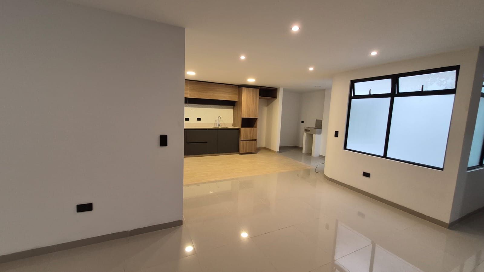 APARTAMENTO EN ARRIENDO UBICADO EN SABANETA SECTOR CENTRO