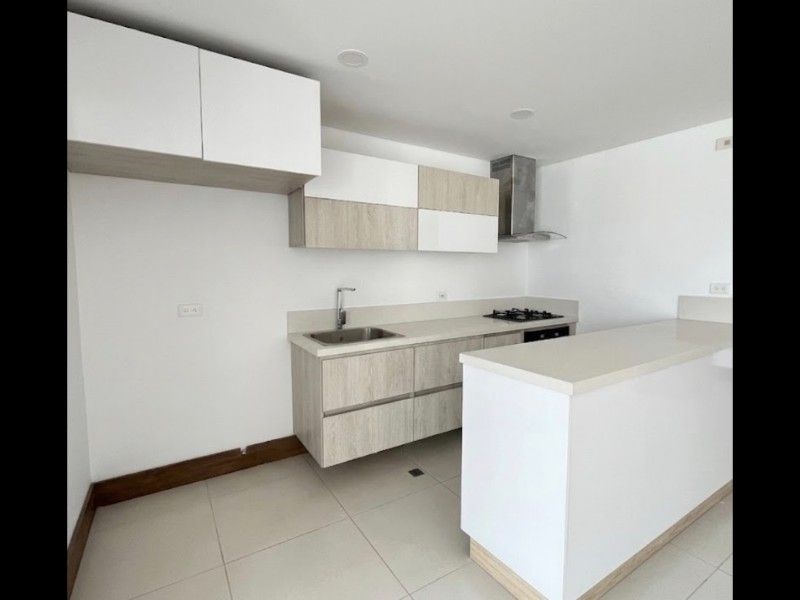 APARTAMENTO EN ARRIENDO UBICADO EN SABANETA SECTOR LAS LOMITAS