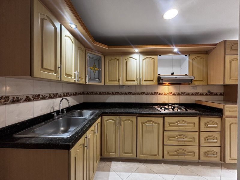 Casa en arriendo ubicada en Envigado, sector Loma de los Benedictinos