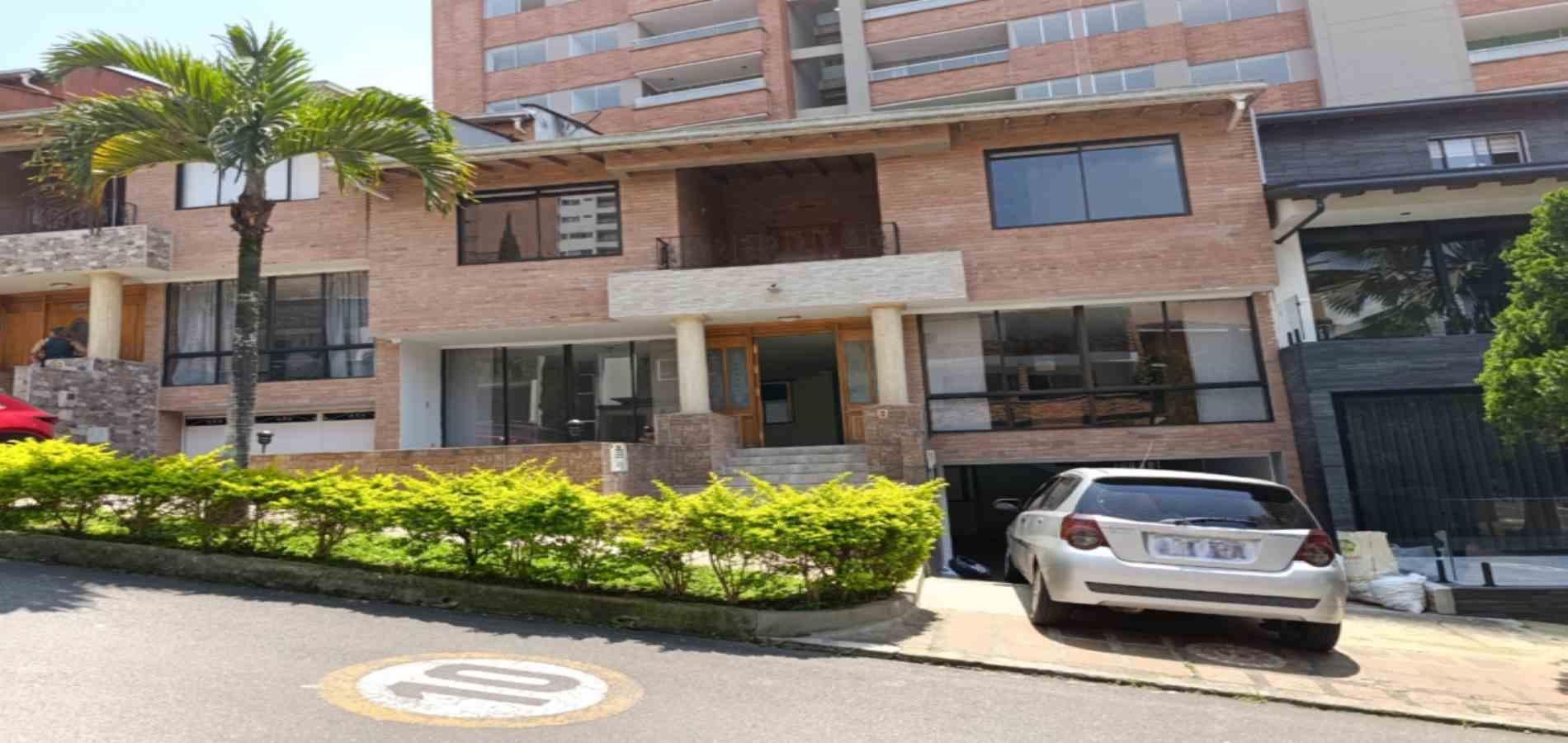 Casa en arriendo ubicada en Sabaneta, sector Aves María