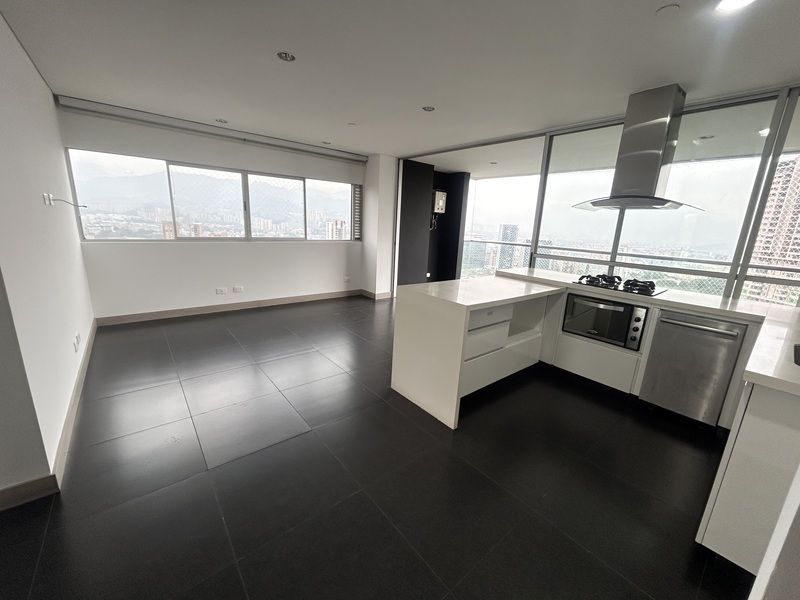 Apartamento en arriendo ubicado en Medellín, sector Los Balsos
