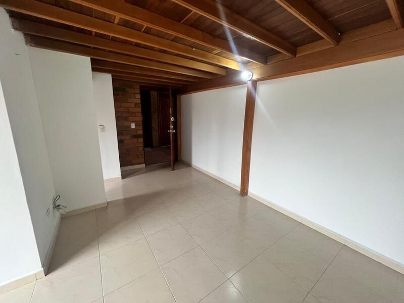 Apartamento en arriendo ubicado en Sabaneta, sector Asdesillas