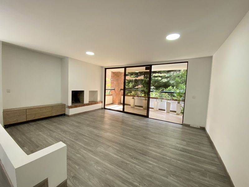 APARTAMENTO EN ARRIENDO UBICADO EN EL POBLADO SECTOR LOMA DE LOS GONZALEZ