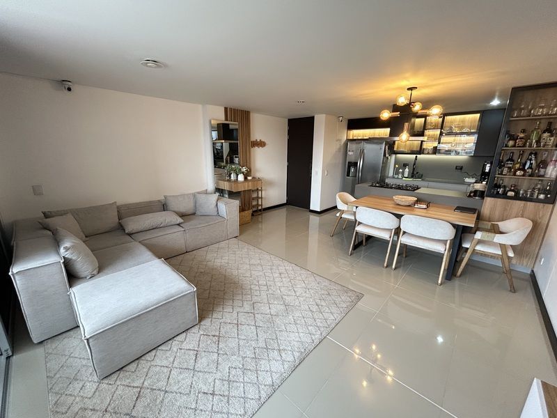 Apartamento en arriendo ubicado en Envigado, sector Loma de las Brujas