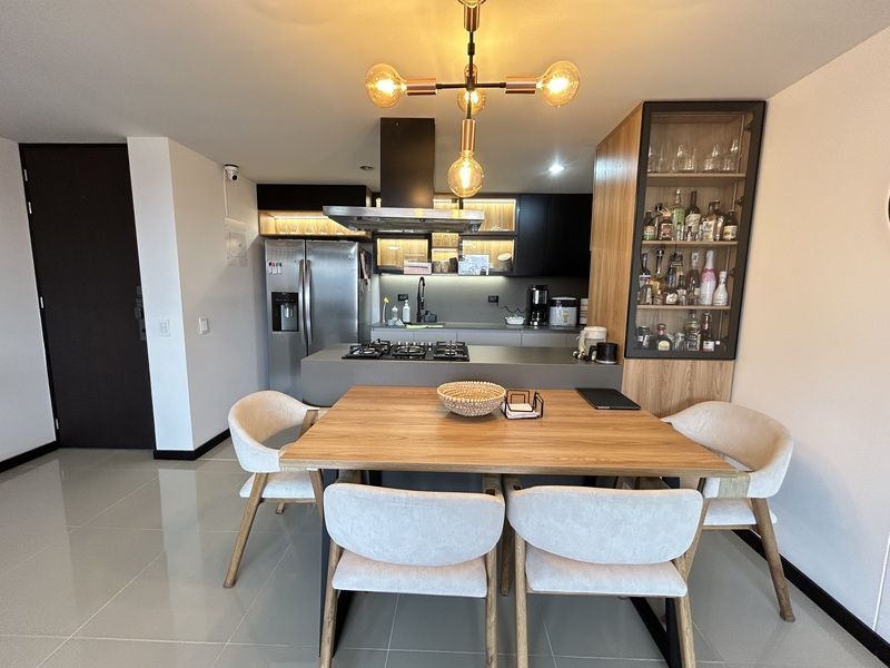 Apartamento en arriendo ubicado en Envigado, sector Loma de las Brujas