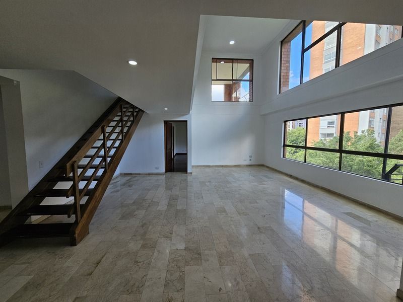 APARTAMENTO EN ARRIENDO UBICADO EN EL POBLADO SECTOR EL TESORO