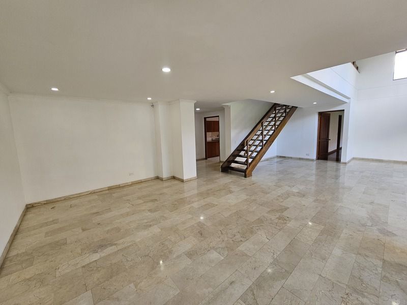 APARTAMENTO EN ARRIENDO UBICADO EN EL POBLADO SECTOR EL TESORO