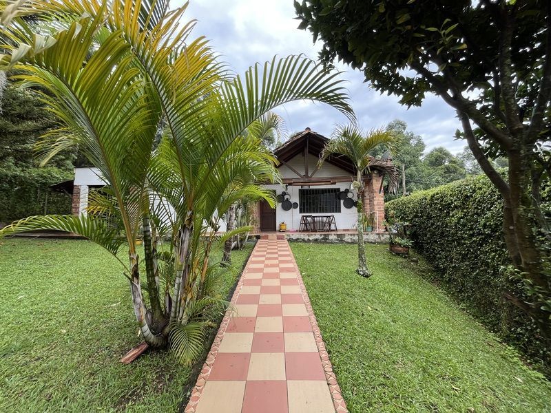 Finca en arriendo ubicada en Sabaneta, sector Loma San José