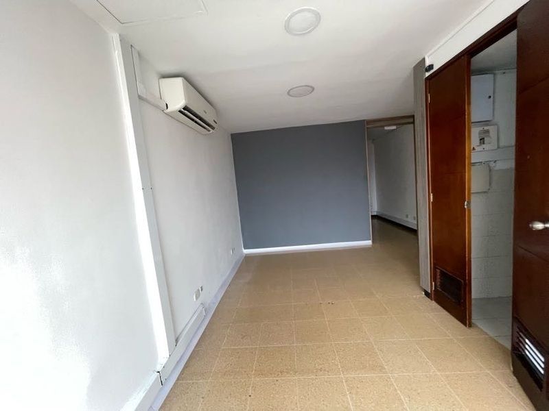 Oficina en arriendo ubicada en Medellín, sector Laureles
