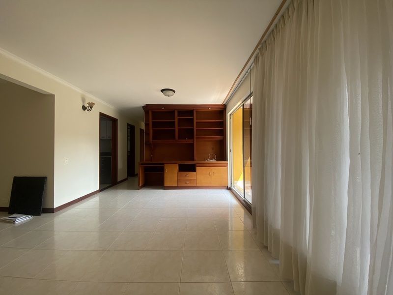 Apartamento en arriendo ubicado en Medellín, sector Laureles