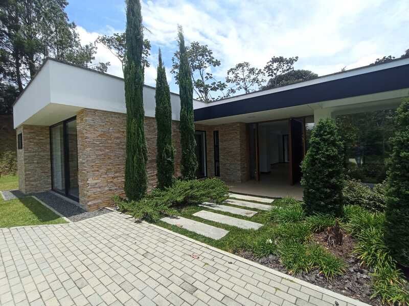 Casa en venta ubicada en La Ceja, sector Cantarrana