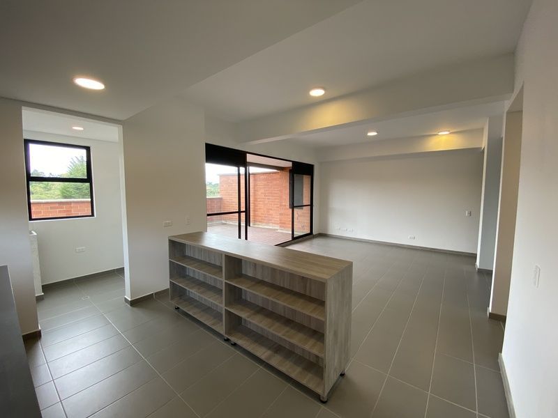 Apartamento en arriendo ubicado en Rionegro, sector Barroblanco