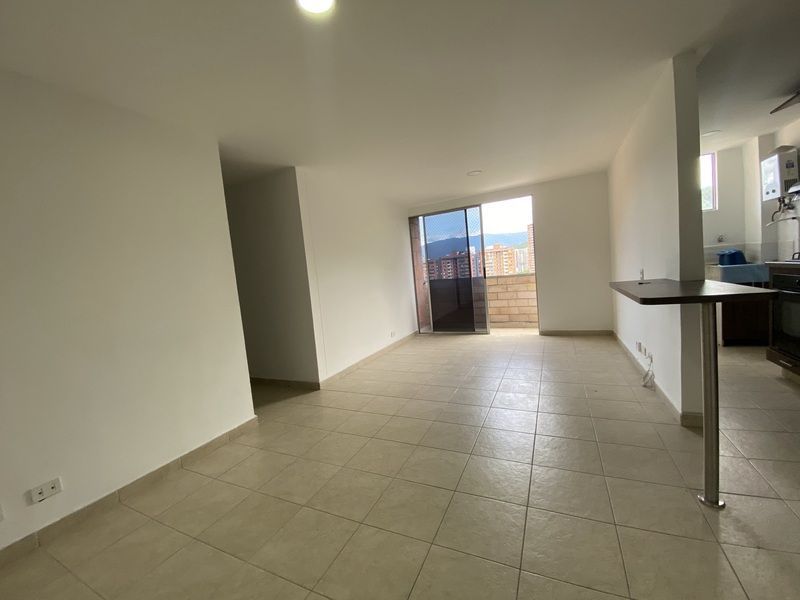 Apartamento en arriendo ubicado en Medellín, sector Loma los Bernal