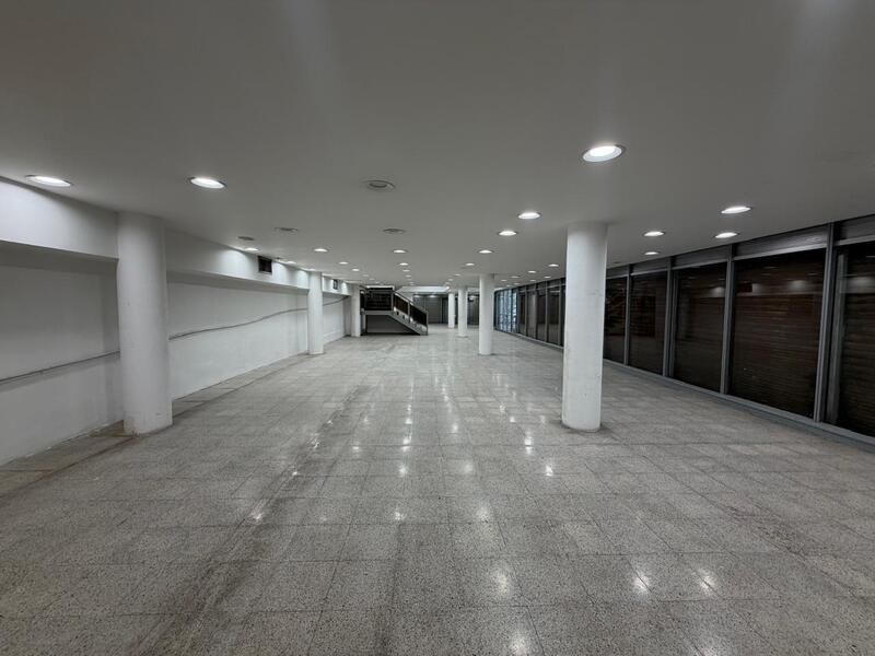 Local en arriendo ubicado en Medellín, sector Laureles