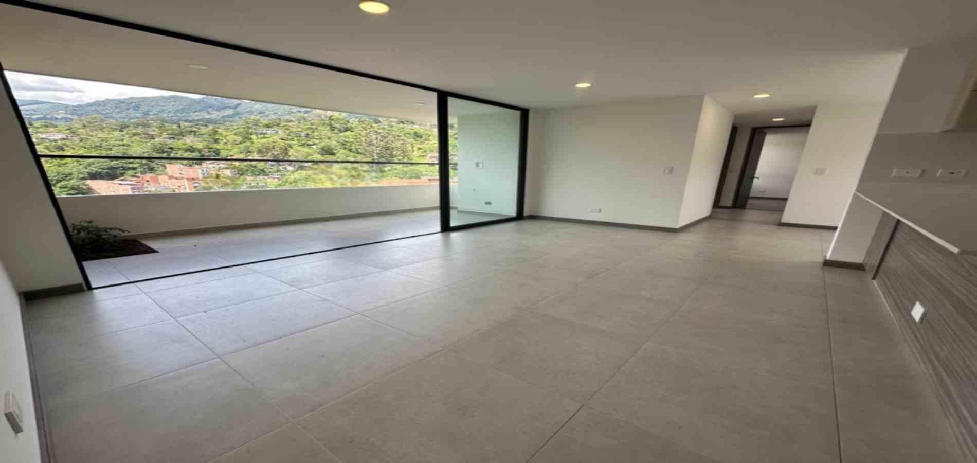 Apartamento en arriendo ubicado en Envigado, sector Camino Verde