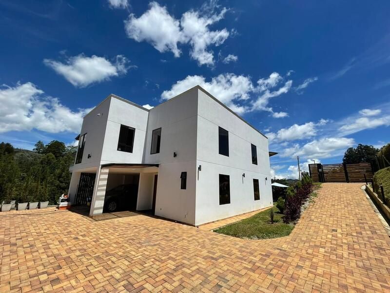 Casa en venta ubicada en El Retiro, sector Don Diego