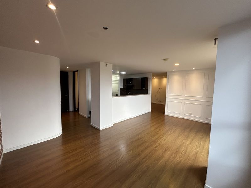 Apartamento en arriendo ubicado en Envigado, sector Loma del Esmeraldal