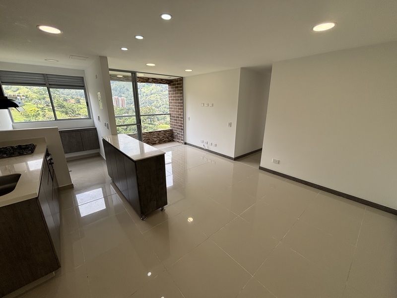 Apartamento en arriendo ubicado en Envigado, sector Camino Verde