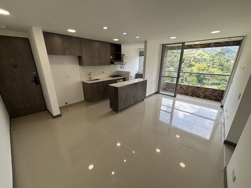 Apartamento en arriendo ubicado en Envigado, sector Camino Verde