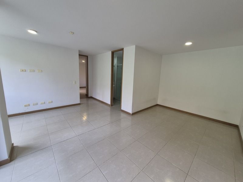 Apartamento en arriendo ubicado en Sabaneta, sector Altos de las Flores