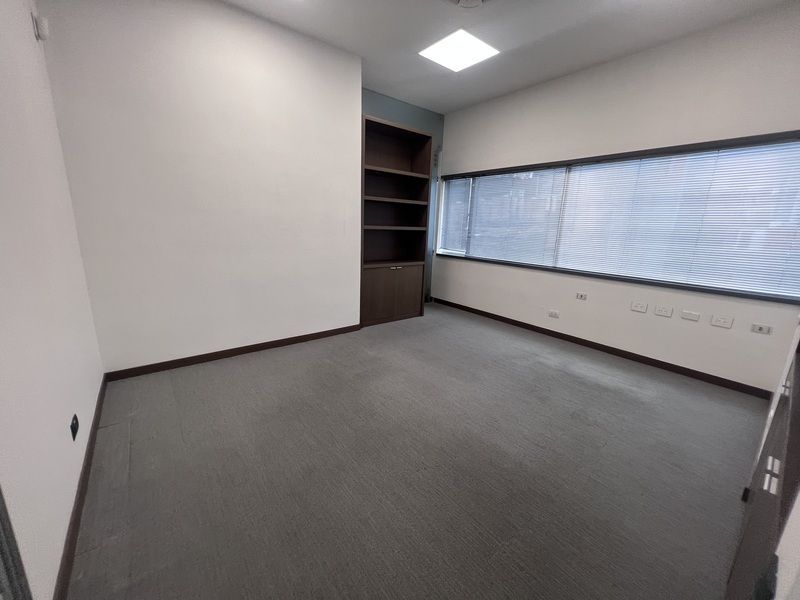 Oficina en arriendo ubicada en Medellín, sector Manila