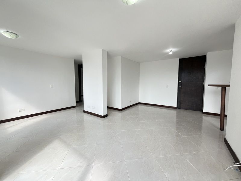 Apartamento en arriendo ubicado en Sabaneta, sector Calle Larga