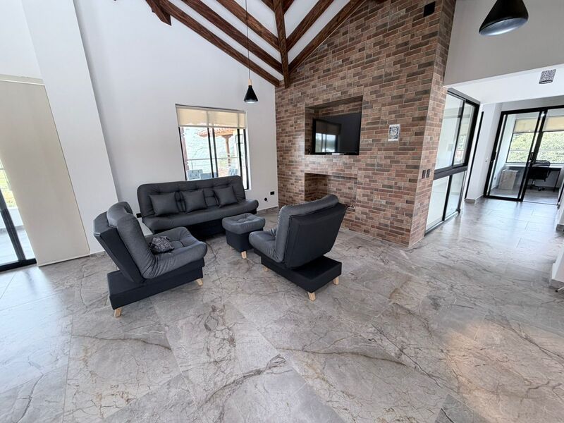 Finca en venta ubicada en Rionegro, sector Cristo Rey