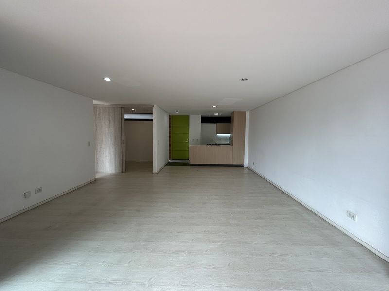 Apartamento en arriendo ubicado en Envigado, sector Loma de las Brujas