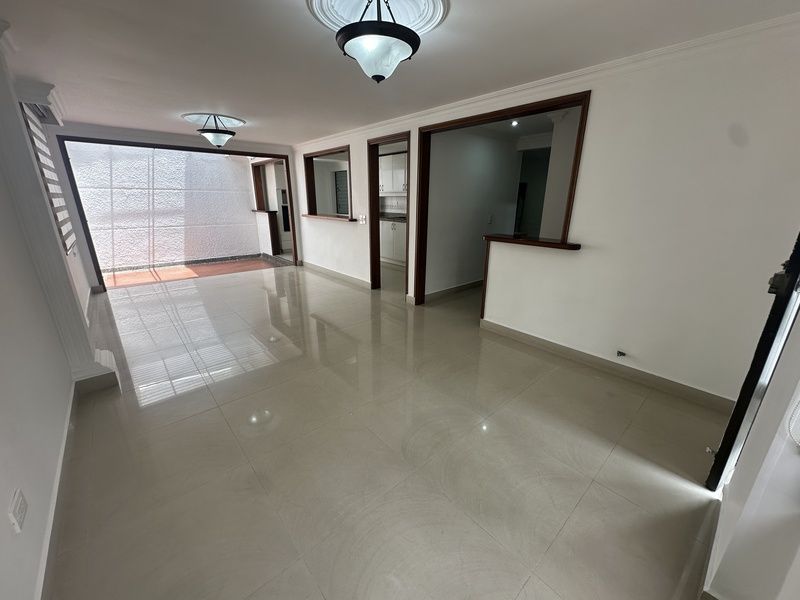 Casa en arriendo ubicada en Envigado, sector El Dorado
