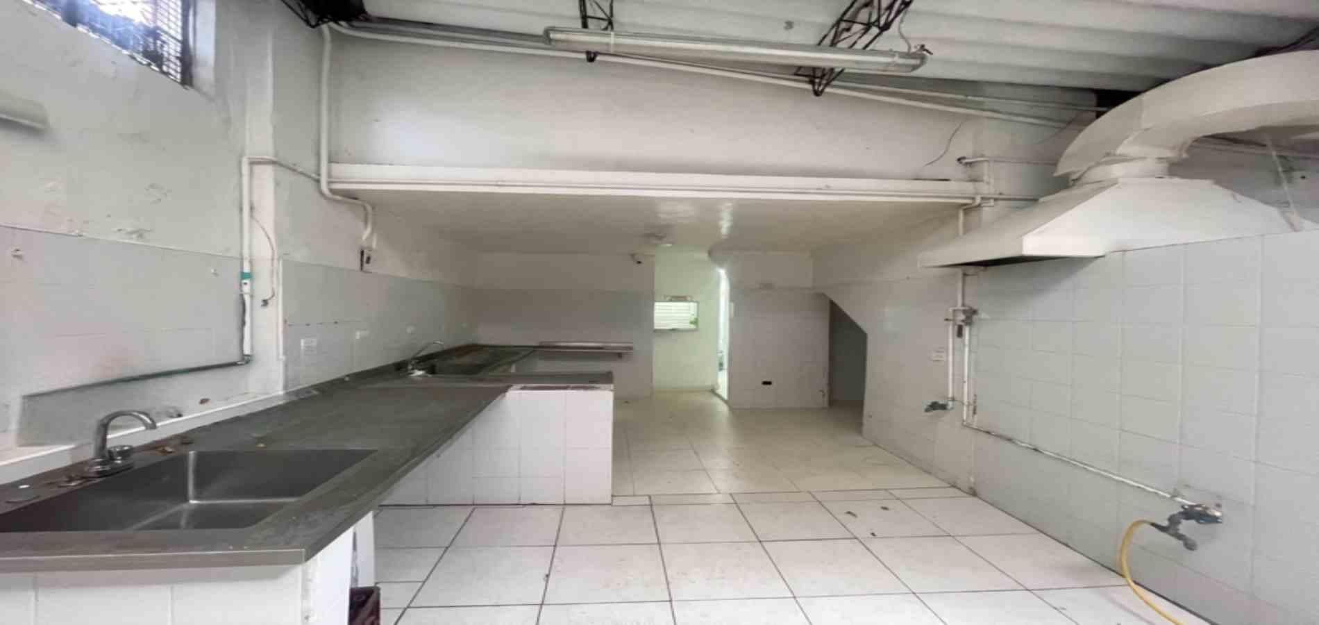 Local en arriendo ubicado en Medellín, sector Estacion Floresta