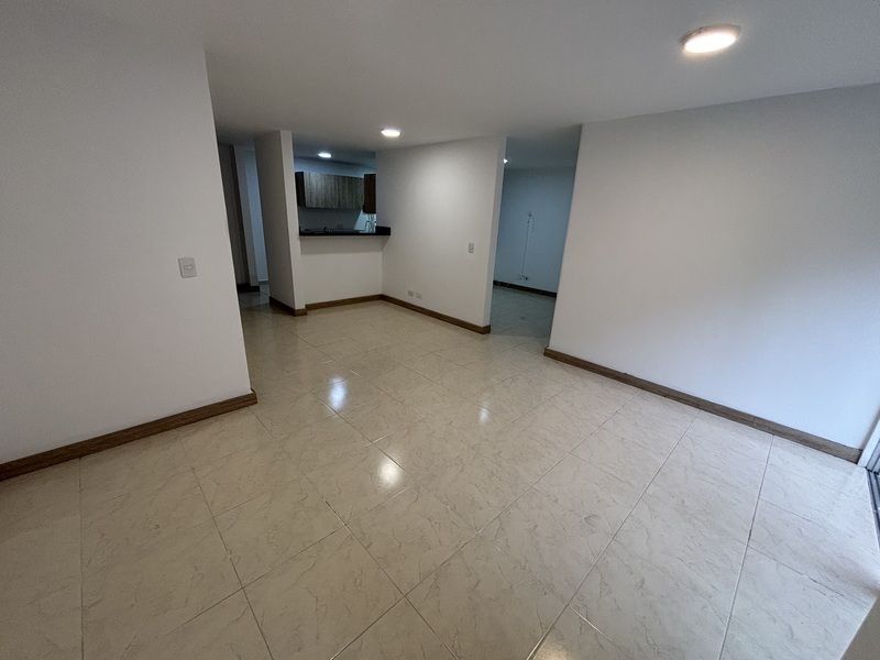 Apartamento en arriendo ubicado en Envigado, sector Cumbres