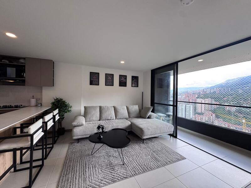 Apartamento en arriendo ubicado en Envigado, sector Loma del Escobero