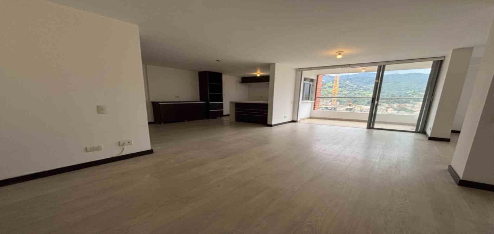 Apartamento en arriendo ubicado en Envigado, sector Loma de las Brujas