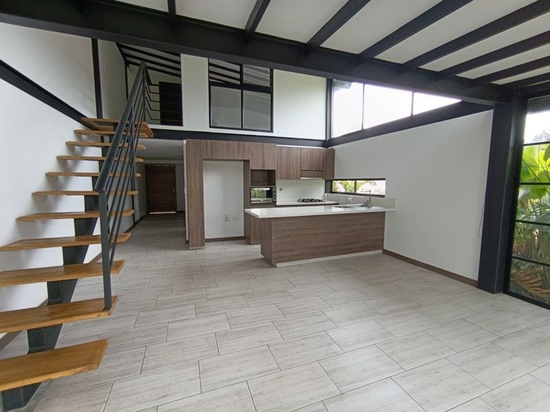 Casa en arriendo ubicada en Marinilla, sector Alto Belén