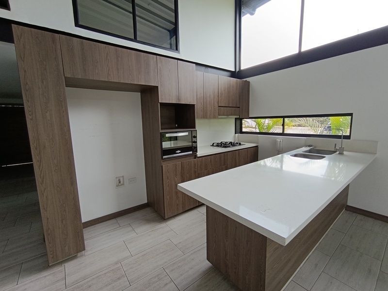 Casa en arriendo ubicada en Marinilla, sector Alto Belén