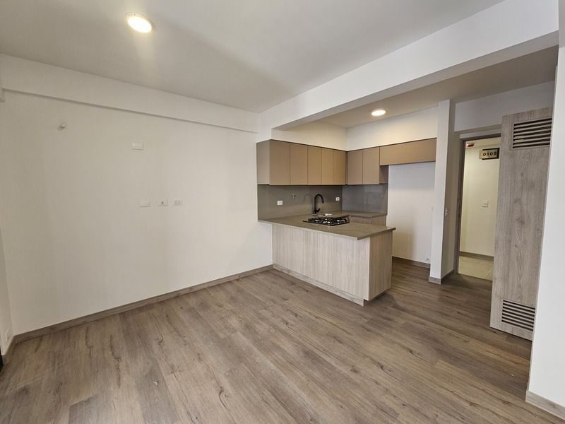 APARTAMENTO EN ARRIENDO UBICADO EN EL POBLADO SECTOR CIUDAD DEL RIO