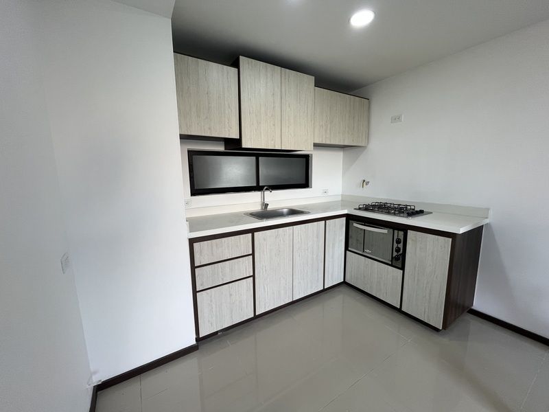 APARTAMENTO EN ARRIENDO UBICADO EN SABANETA SECTOR ALTO DE LAS FLORES