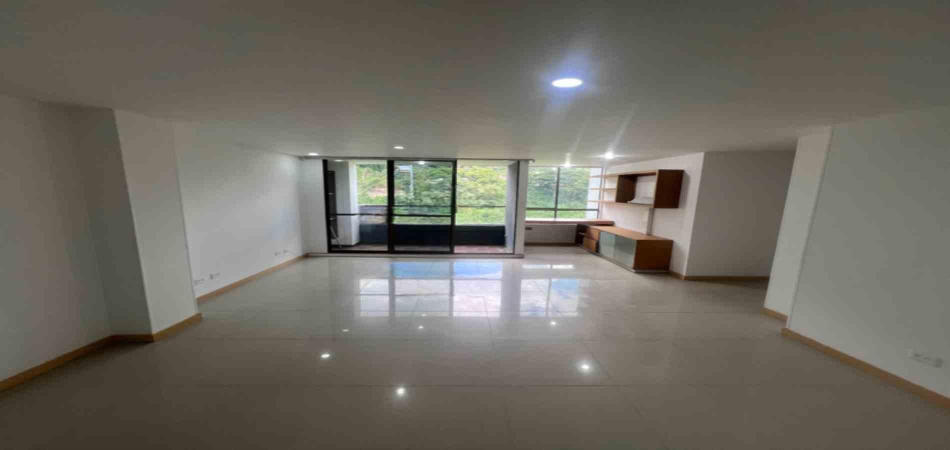 APARTAMENTO EN ARRIENDO UBICADO EN EL POBLADO SECTOR LOMA EL ENCIERRO