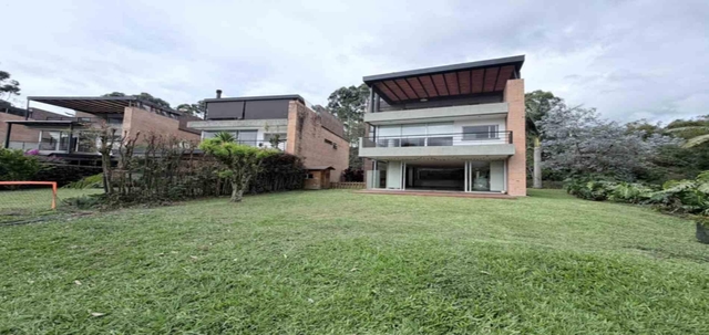 CASA LOTE EN VENTA UBICADA EN RIONEGRO SECTOR LLANOGRANDE