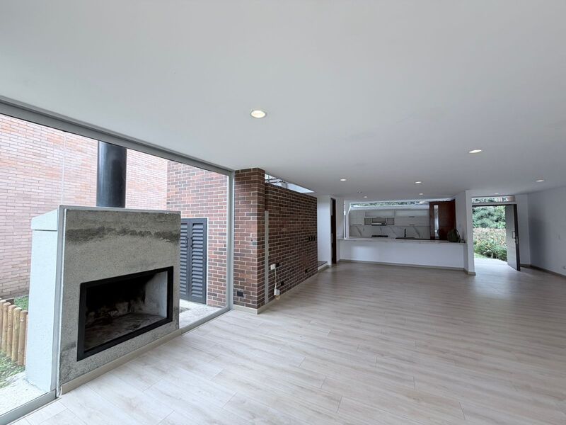 CASA LOTE EN VENTA UBICADA EN RIONEGRO SECTOR LLANOGRANDE