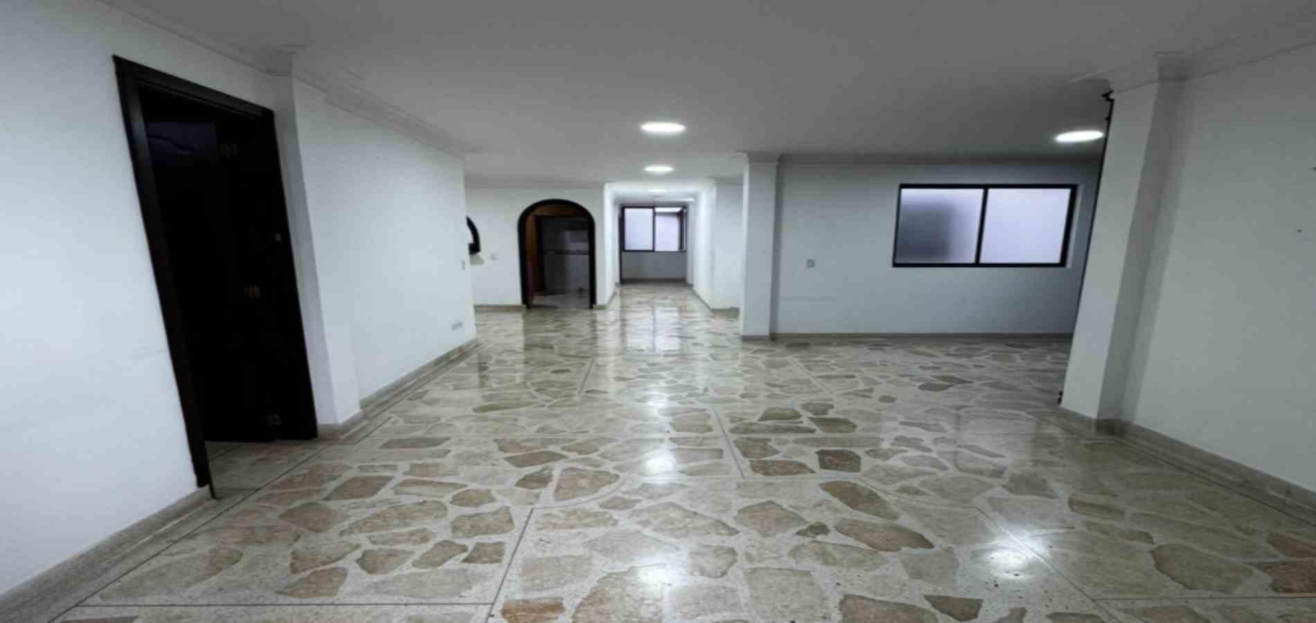 CASA EN ARRIENDO UBICADA EN MEDELLIN SECTOR LAURELES