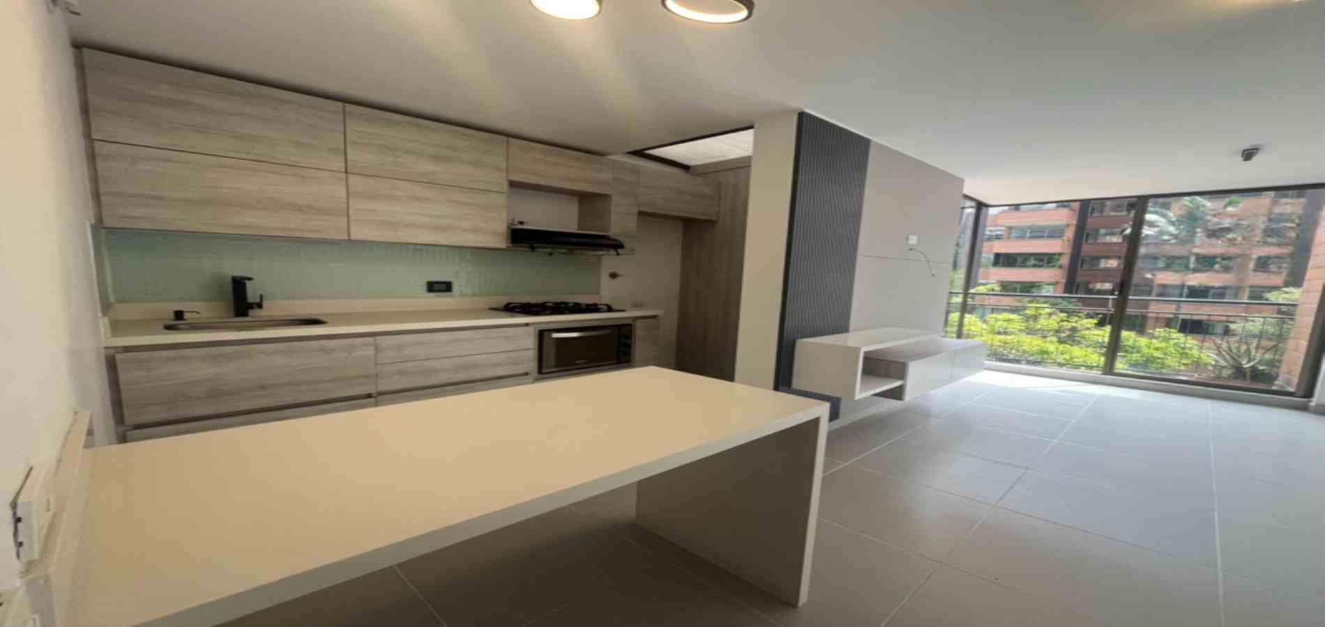 APARTAMENTO EN ARRIENDO UBICADO EN EL POBLADO SECTOR CASTROPOL